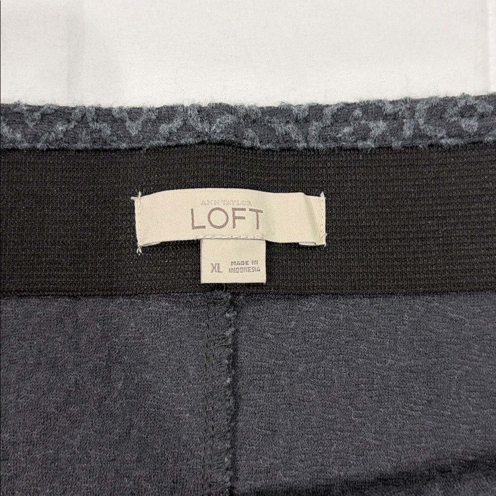 3 skirts - Picture 8 of 8